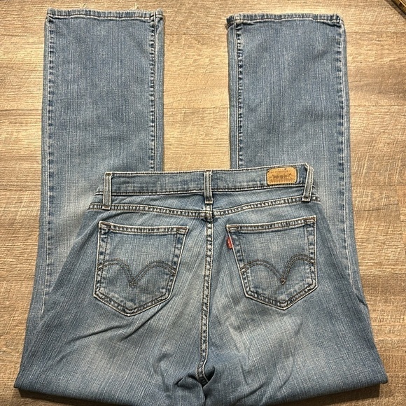 Levi’s 529 light blue curvy boot cut, distressed, straight leg jeans size 8 - Picture 7 of 11